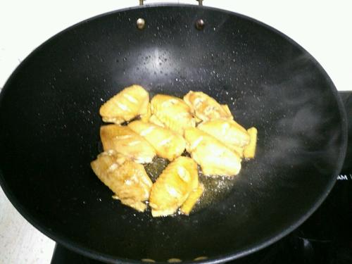 【土豆烧鸡翅】