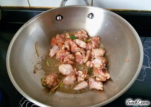 【香辣土豆炒鸡块】