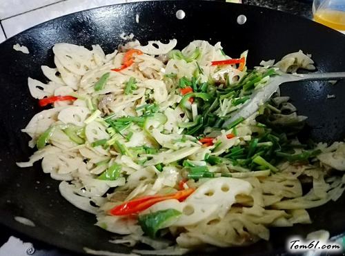 【辣椒炒莲藕】