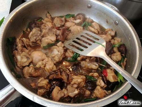 【香菇蚝油焖鸡肉】