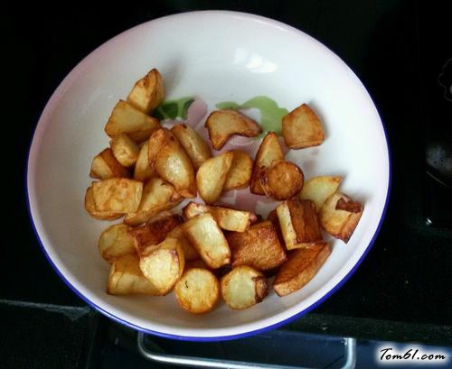 【香辣土豆炒鸡块】