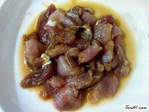 【草菇炒瘦肉】