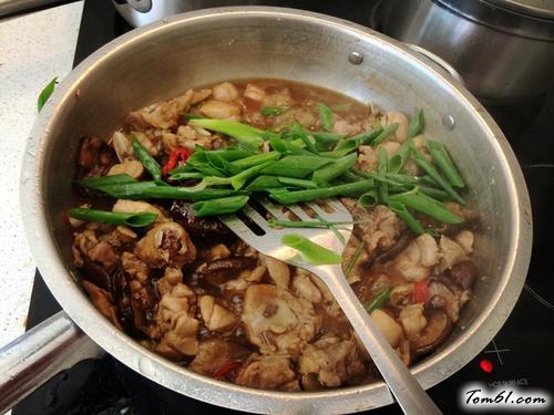 【香菇蚝油焖鸡肉】