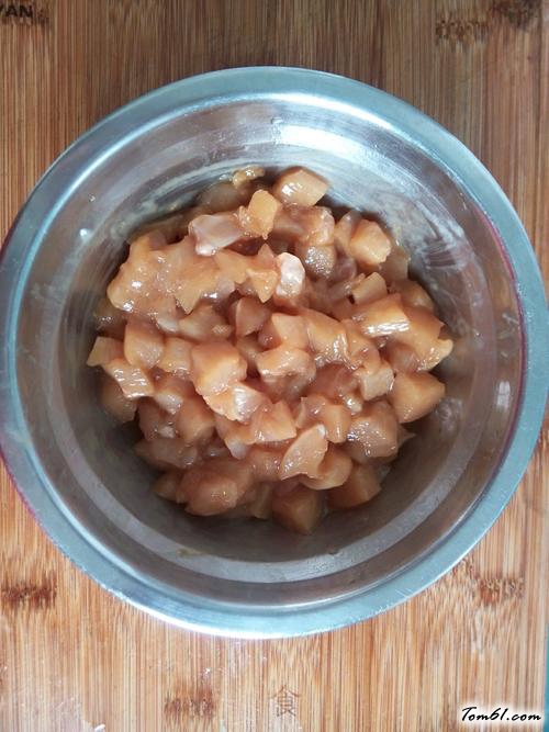 【毛豆炒鸡丁】