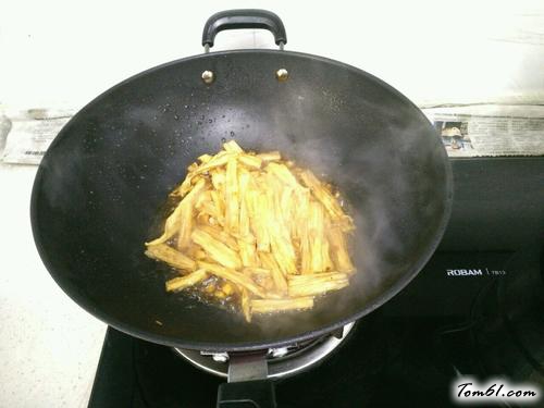 【香芹炒腐竹】