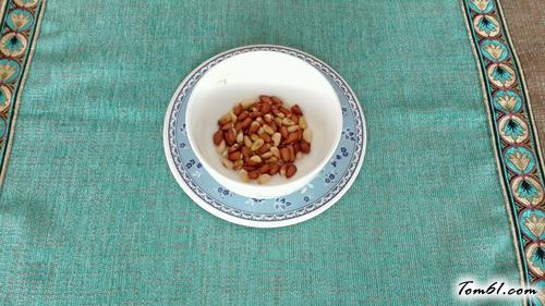 【玉米炒松子】