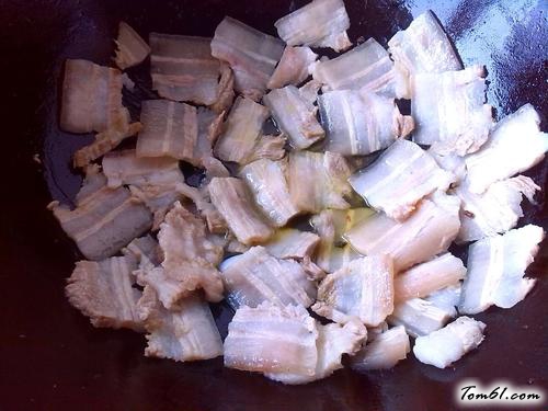 【豆豉双椒炒五花肉】