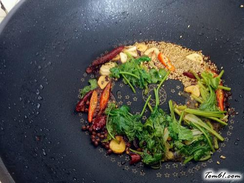 【劲辣香酥鸡翅】