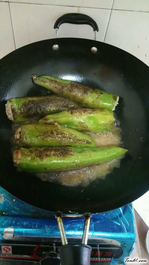 【辣椒酿肉】