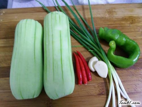 【家常溜丝瓜】