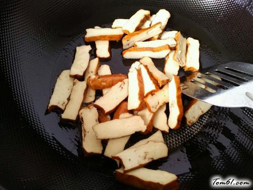 【韭菜炒豆干】