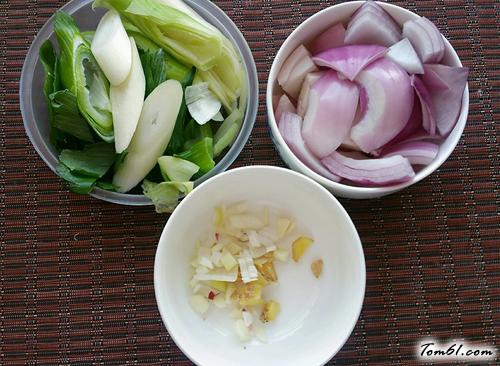 【双葱爆羊肉】