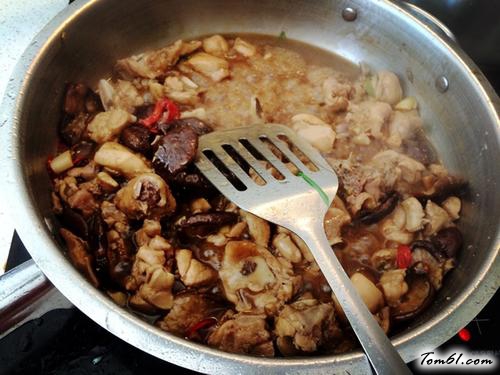 【香菇蚝油焖鸡肉】