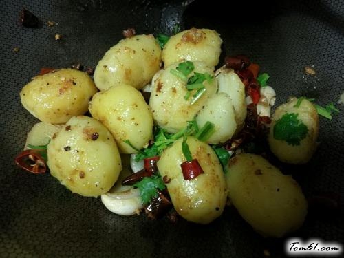 【麻辣小土豆】