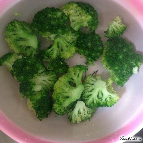 【蒜炒西兰花】