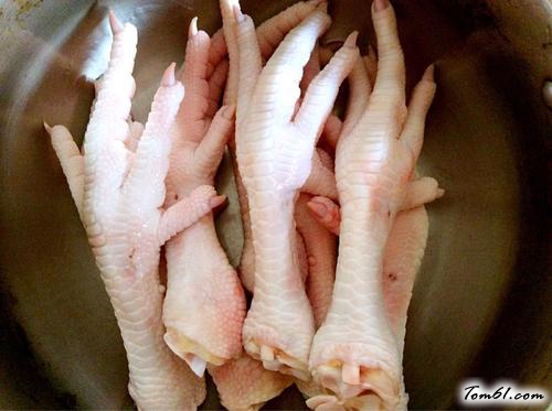 【红烧香辣鸡爪】