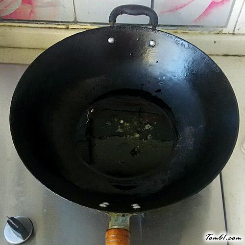 【蒜香鸡翅根】