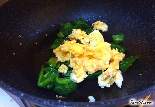 【尖椒炒鸡蛋】