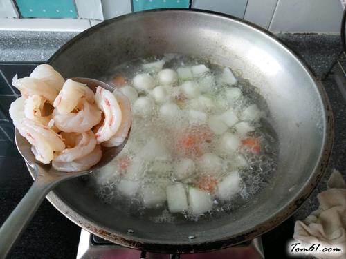 【汤圆蔬菜羹】