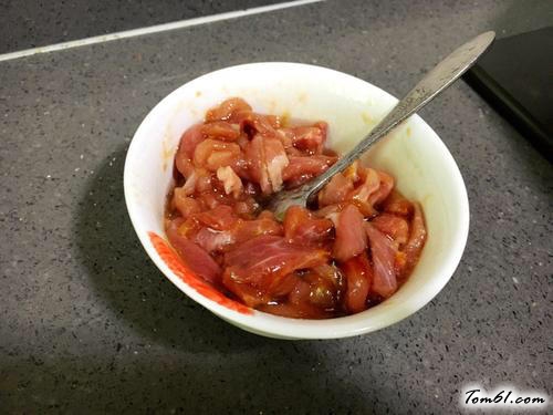 【洋葱炒肉丝】