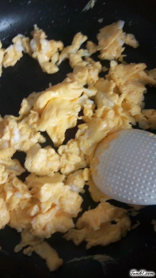 【鲜虾仁炒蛋】