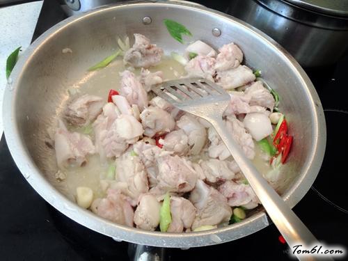 【香菇蚝油焖鸡肉】