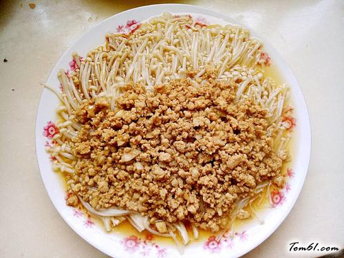 【蒜蓉肉末金针菇】