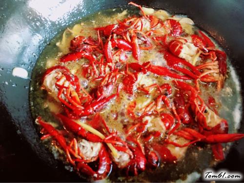 【啤酒闷小龙虾】