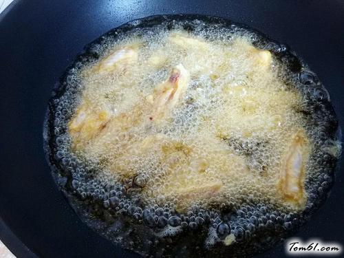 【劲辣香酥鸡翅】