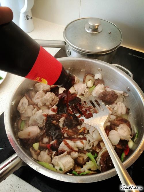 【香菇蚝油焖鸡肉】