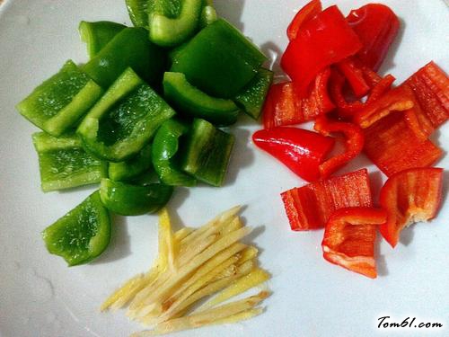 【草菇炒瘦肉】