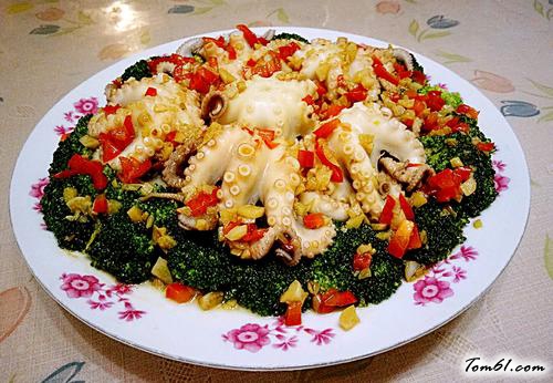 【耗油八带鱼扣西兰花】