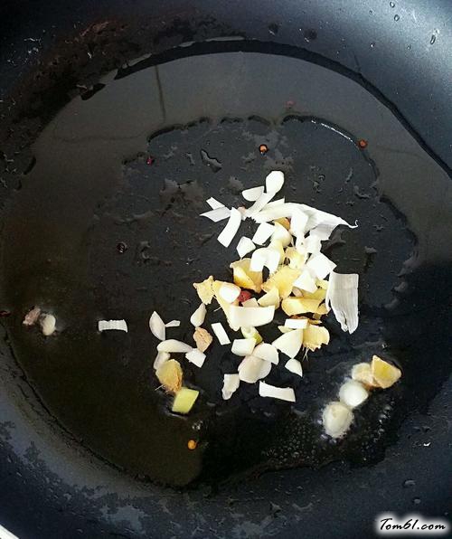 【双葱爆羊肉】