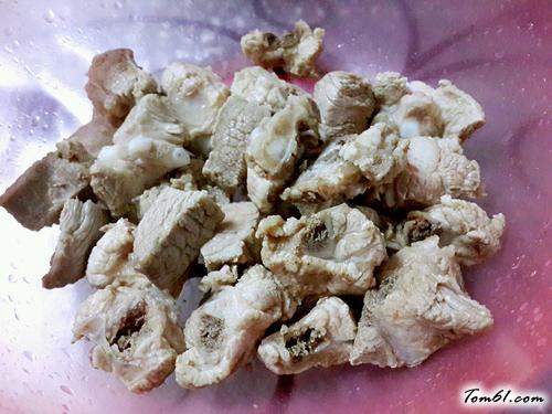 【莲藕烧排骨】