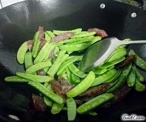 【腊肠炒荷兰豆】