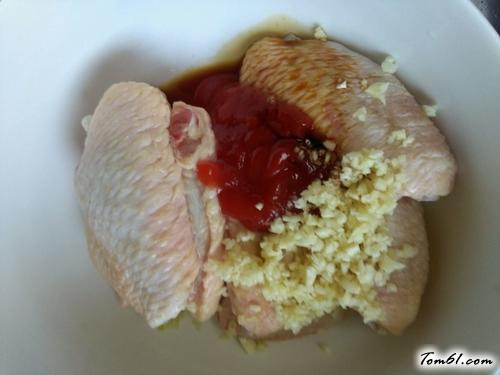 【蒜香茄汁烤翅】