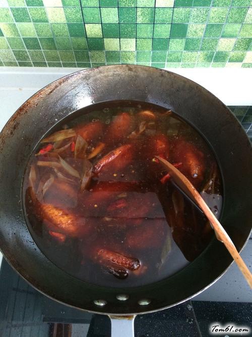 【〖 土豆烧翅中 〗】