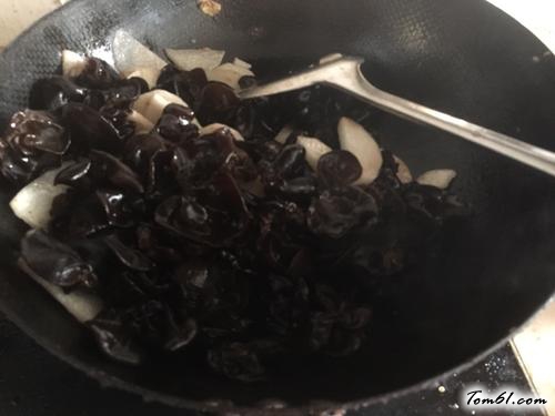 【黑木耳炒山药】
