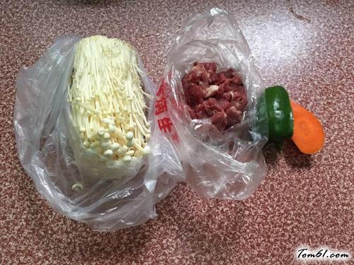 【金针菇炒肉丝】