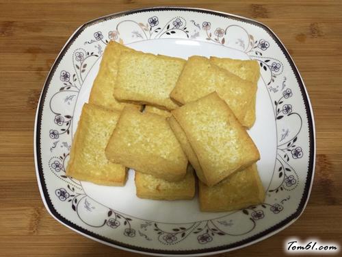 【猪肉香菇酿豆腐】