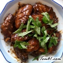 红酒烩鸡翅的做法