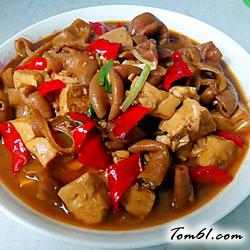 大肠炖豆腐的做法