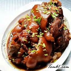 秘制酱肘子的做法