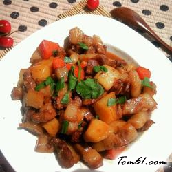 土豆胡萝卜红烧肉的做法