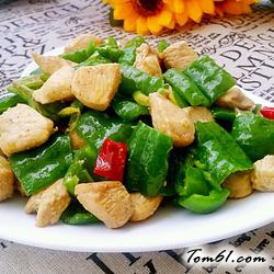 青椒爆炒鸡丁的做法