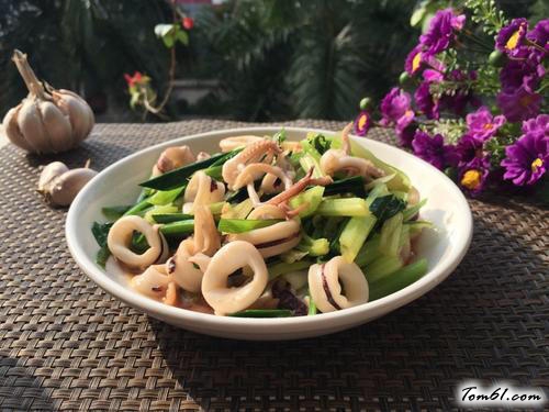 【芹菜炒鱿鱼】