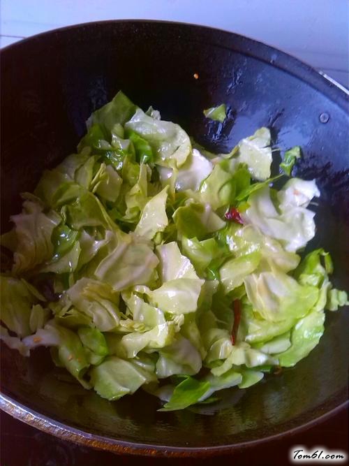 【蚝油手撕包菜】