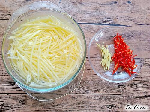 【酸辣土豆丝】