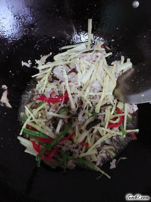 【竹笋炒肉丝】