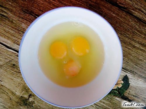 【洋葱黄瓜炒鸡蛋】